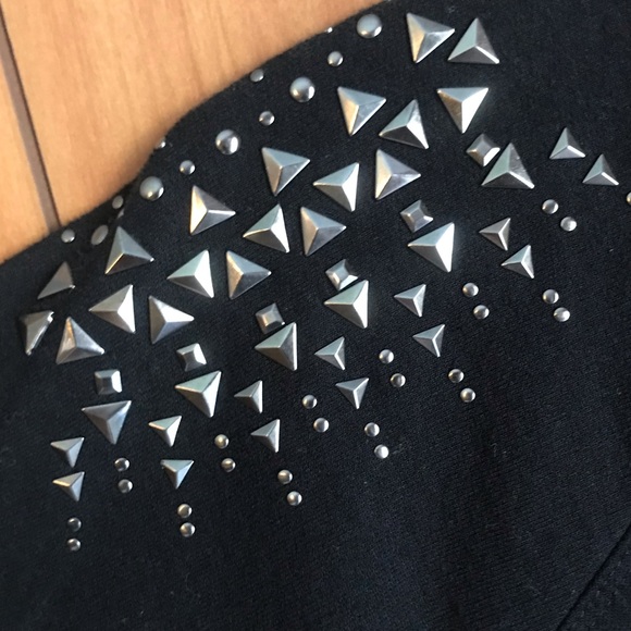 3/4 sleeve Sweater with embellished Sleeves - Picture 3 of 4